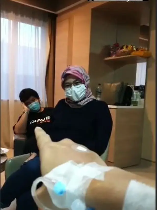 Dirawat di Rumah Sakit, Ini 6 Potret Kondisi Terbaru Abash Kekasih Lucinta Luna