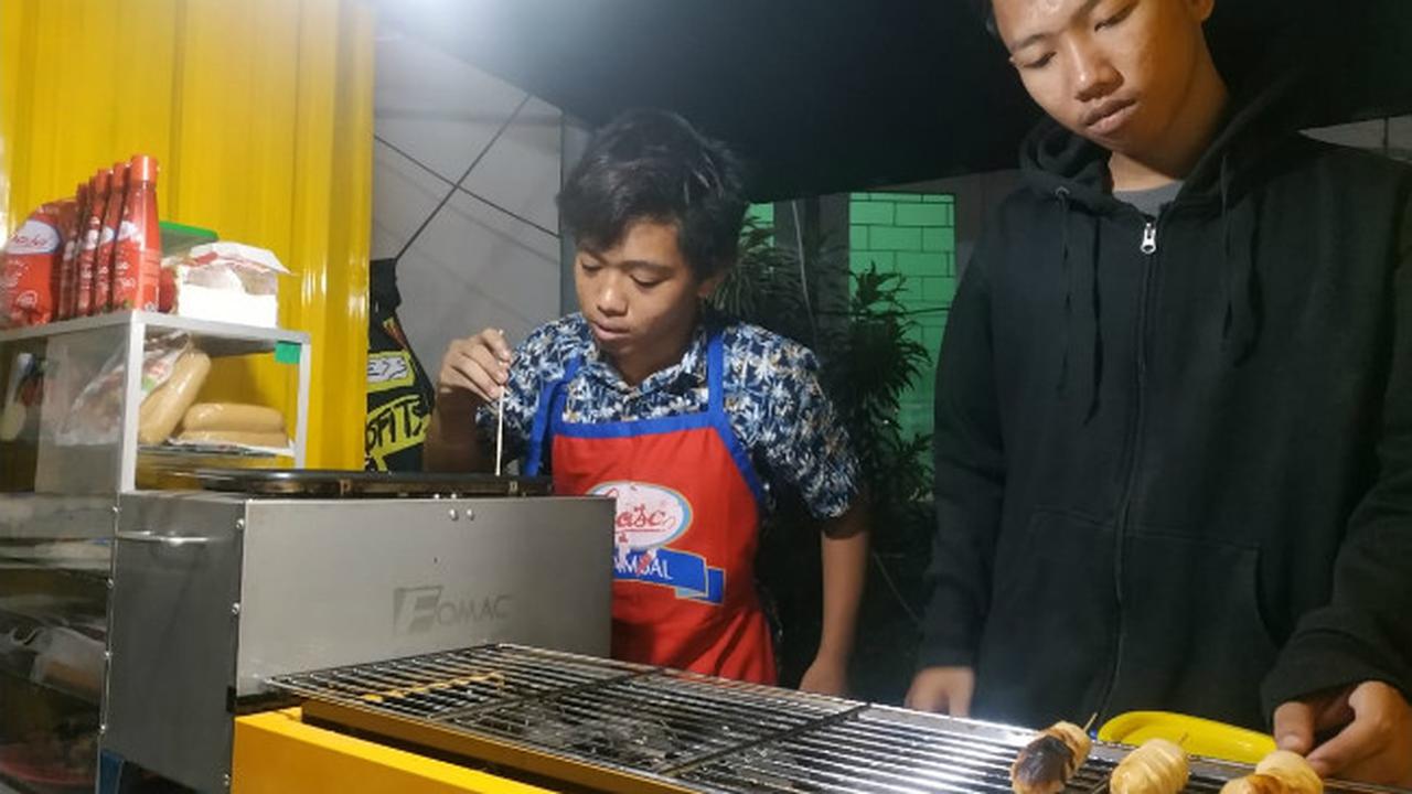 Bosan Hidup di Jalanan, Delapan Anak Punk Kediri Jalankan Bisnis Waralaba