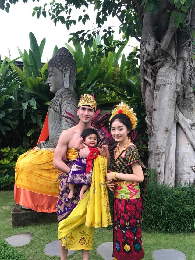 Ajarkan Adik Bayi Bicara Gaya Verrell Bramasta Bikin Gemas Showbiz Liputan6 Com