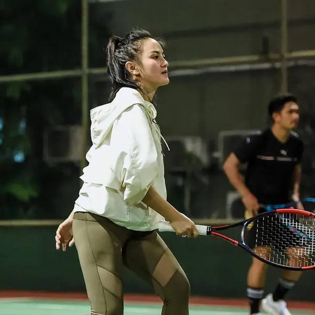 7 Momen Seru Ririn Ekawati dan Ibnu Jamil Olahraga, Main Tenis Sambil Pacaran