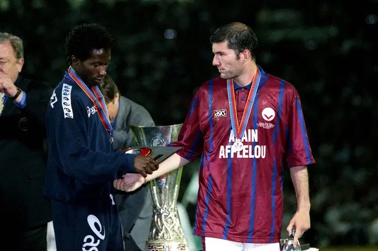 Bordeaux gagal di final Piala UEFA 1996 setelah takluk dari Bayern Munchen.