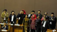 Empat fraksi Parpol di DPR mengambil sikap 'walk out' (WO) dari Rapat Paripurna, Jakarta, (2/10/14). (Liputan6.com/Andrian M Tunay)