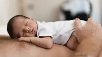 Bayi Baru Lahir Boleh Ditengkurapkan? Dokter Mesty Jelaskan Manfaat bagi Motorik Kasar