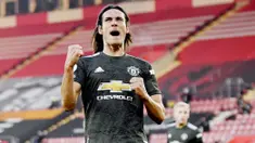 Edinson Cavani akhirnya resmi memperpanjang masa baktinya di Manchester United hingga musim depan atau sampai Juni 2022. Penampilan apik Cavani tentu menjadi alasan Setan Merah mempertahankannya. (Mike Hewitt, Pool via AP)