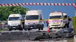 "Pesawat yang membawa enam penumpang dan dua awak pesawat itu berangkat dari Bandara Internasional Langkawi menuju Bandara Sultan Abdul Aziz Shah (Subang)," kata Otoritas Penerbangan Sipil Malaysia (CAAM) seperti dilansir CNN. (AP Photo/Vincent Thian)