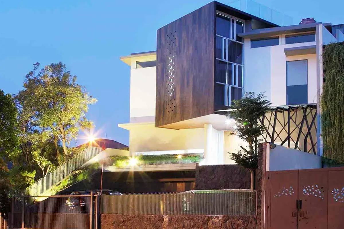 Arsitektur Rumah Kontemporer dengan Material Corten Steel Super Keren