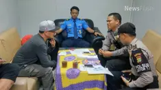 Satuan Reserse Narkoba Polres Kota Bandara Soekarno-Hatta masih memeriksa intensif rapper Iwa K