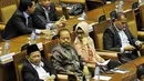 Tampak beberapa anggota dari fraksi Demokrat yaitu, Sutan Bhatoegana, Inggrid Kansil dan Nurul Qomar menghadiri rapat paripurna di Gedung Nusantara II DPR, Jakarta, Senin (12/5/14). (Liputan6.com/Johan Tallo)