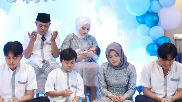 8 Momen Aqiqah Anak Sule dan Nathalie Holscher, Bernuansa Serba Biru