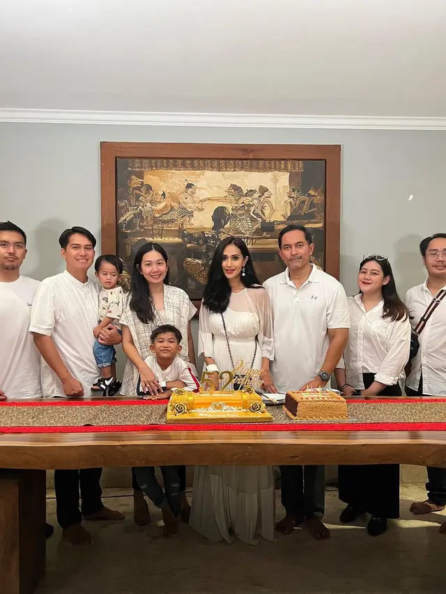 6 Potret Kebersamaan Diah Permatasari Bersama Keluarga yang Tampil Harmonis