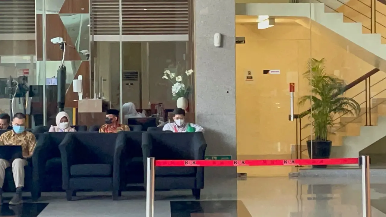 Kepala Kantor Pajak Jaktim Wahono Saputro Kembali Sambangi KPK