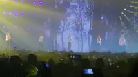Personel Big Bang berhasil tebar pesona dengan konsernya yang berlangsung di Indonesia. Seperti apa ceritanya?
