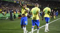 Pemain Brasil Rodrygo (kiri) merayakan golnya dalam pertandingan Kualifikasi Piala Dunia FIFA 2026 zona Amerika Selatan antara Brasil bs Ekuador, di Stadion Major Antonio Couto Pereira, Curitiba, Brasil, pada Sabtu (7/9/2024) pagi WIB. (MAURO PIMENTEL / AFP)