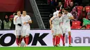 Juara bertahan, Sevilla, berhasil melangkahkan satu kaki pada semifinal Liga Europa setelah menang 2-1 atas Athletic Bilbao di Stadion San Mames, Bilbao, Jumat (8/4/2016) dini hari WIB. (AFP/Ander Gillenea)