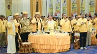 Ketua Umum DPP Partai Golkar Airlangga Hartarto dan jajarannya saat menghadiri Rakornis Wilayah Maluku dan Maluku Utara, Sabtu (11/2/2023). (Foto: Istimewa).