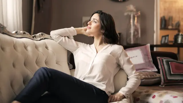 Duduk dan Menarik Napas Panjang