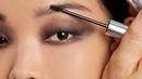 Bagian alis, diubah ringan dengan Diorshow Brow Styler. Kemudian di set dengan Diorshow on Set Brow [Dior Beauty]