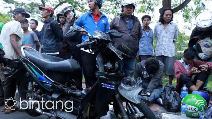 Ini Foto-foto Kecelakaan Beruntun di Pasar Rumput