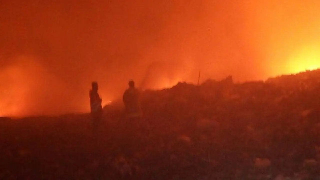 Api Berkobar di TPA Pasirbajing Garut Sejak 2 Pekan Lalu