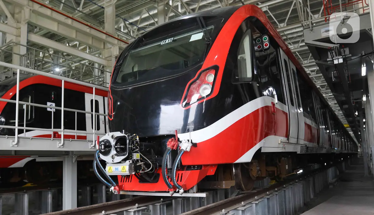 Proses uji coba tersebut dilakukan secara terbatas dan hanya dikenakan tarif senilai Rp 1 per penumpang. (Liputan6.com/Herman Zakharia)