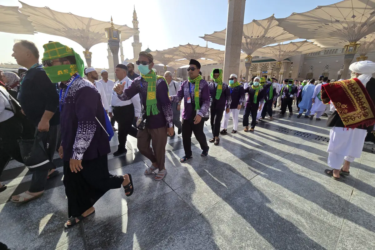 Jemaah haji diminta memprioritaskan ziarah Raudhah di Masjid Nabawi, Madinah sebelum melakukan ziarah ke lokasi ziarah lainnya.