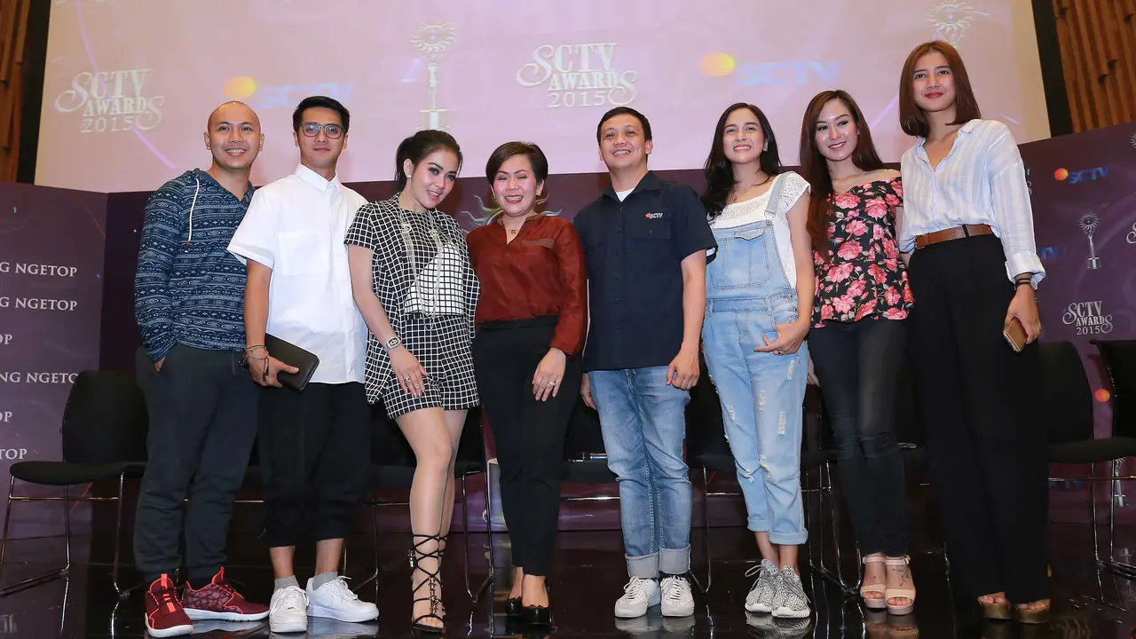 Prilly Latuconsina, Syahrini, dan artis lain