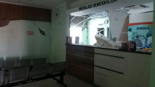 Ruang Cuci Darah (haemodialisa) RSUD Banyumas lumpuh akibat gempa jawa. (Foto: Liputan6.com/Muhamad Ridlo)