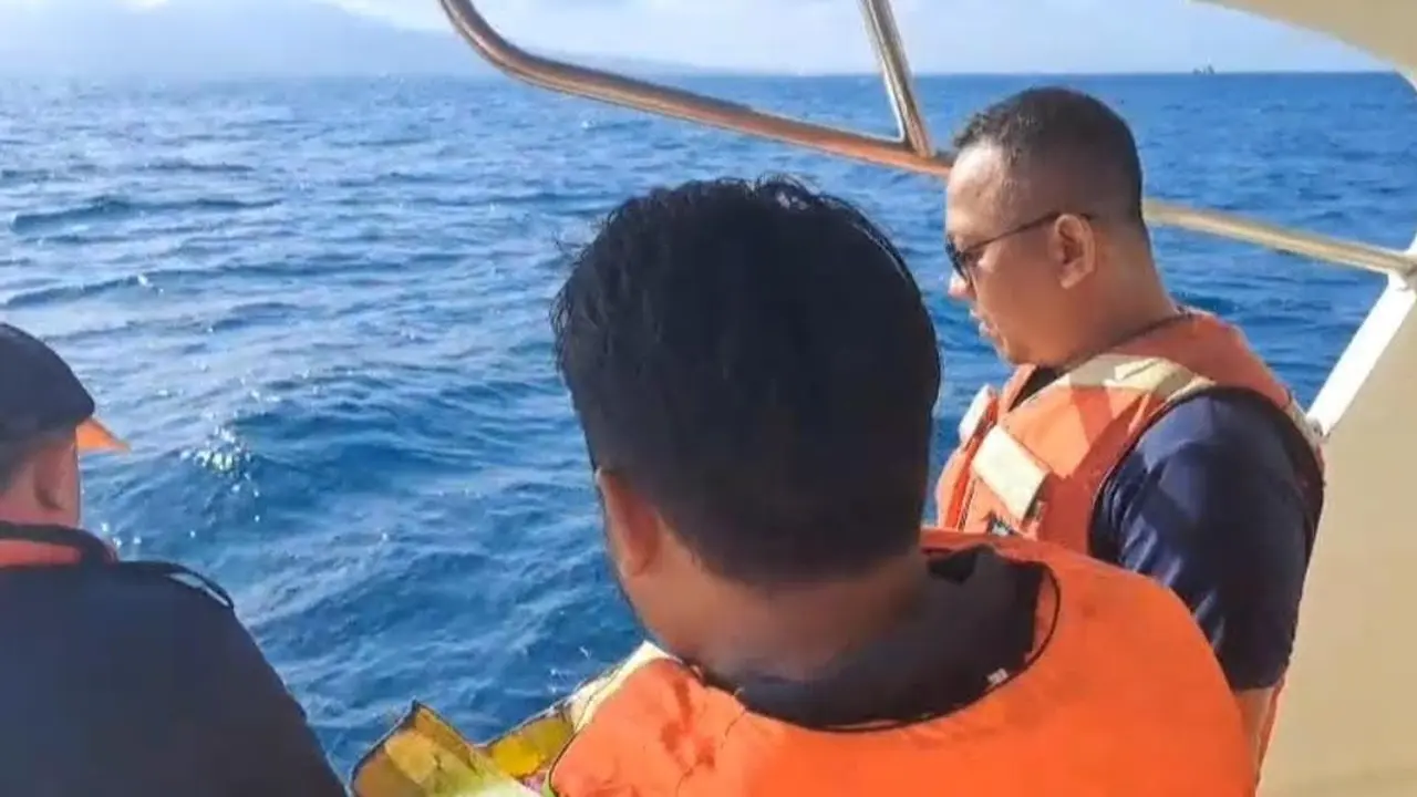 Tim Survei Cek Lokasi KMP Tunu Pratama Jaya
