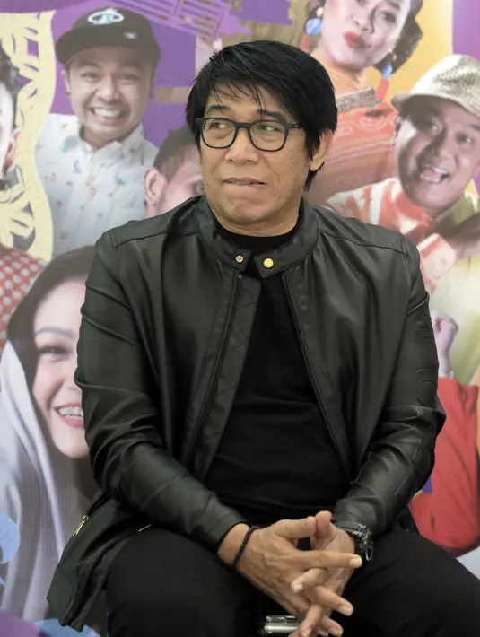 Parto mengaku sejak lama ingin buka dan sahur bersama keluarganya. Baru tahun ini akhirnya keinginannya bisa terwujud. "Ya kadang saya juga ingin kayak gitu buka sahur sama keluarga. Sekarang baru," pungkas Parto. [dok. Kapanlagi.com]