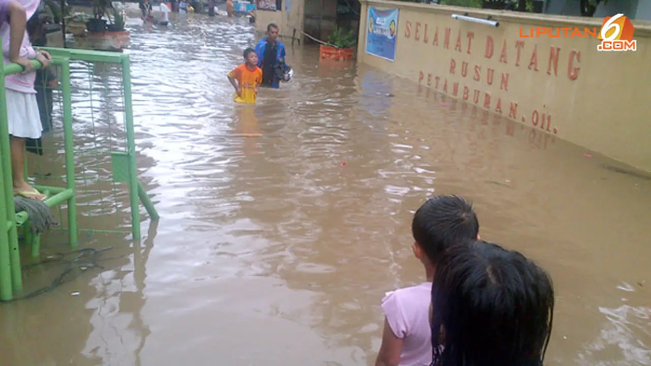 banjir-petamburan130118b.jpg