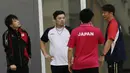 Atlet Asian Para Games Jepang saat berada di Wisma Atlet, Kemayoran, Jakarta, Rabu (03/10/2018). Menjelang sore hari, para atlet melakukan berbagai aktifitas mulai dari berolahraga, memotret, bermain biliar hingga keliling wisma. (Bola.com/M Iqbal Ichsan)
