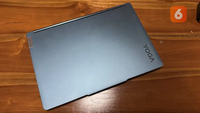 <p>Lenovo Yoga Book 9i. (Liputan6.com/ Agustinus Mario Damar)</p>