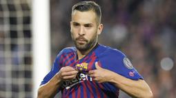 Jordi Alba - Bek imut ini sempat dilepas akademi Barcelona pada tahun 2005 lantaran posturnya terlalu kecil. Penampilan apik Alba bersama Valencia membuat Blaugrana kembali memulangkannya pada tahun 2012. (AFP/Lluis Gene)