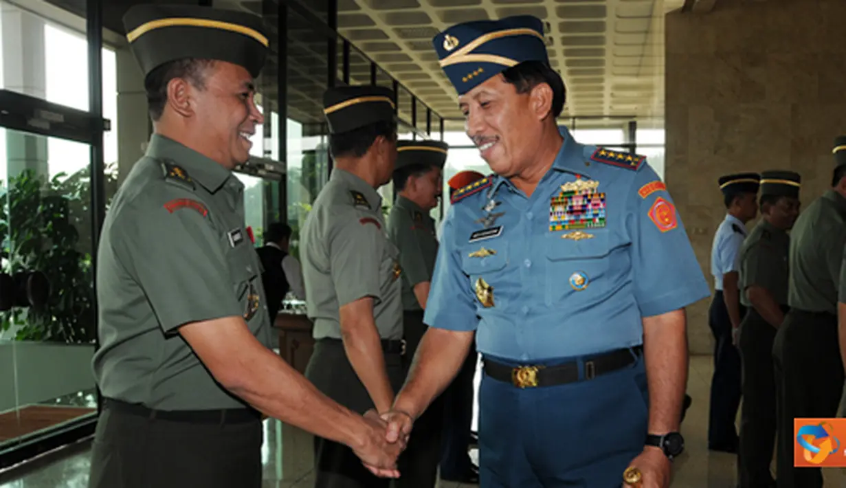 Citizen6, Cilangkap: Pelaporan kenaikan pangkat tersebut didasarkan pada Surat Perintah Panglima TNI Nomor : Sprin/1165/VI/2012 tanggal 1 Juni  2012 tentang kenaikan Pangkat ke/dalam Golongan Pati TNI. (Pengirim: Badarudin Bakri)