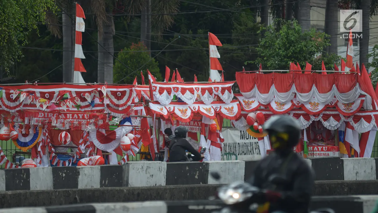 Pedagang Musiman Bendera Merah Putih