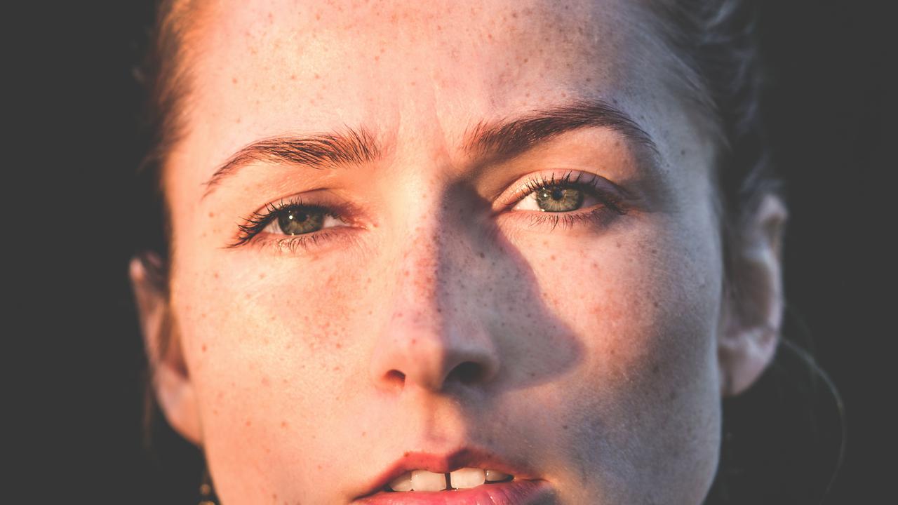 Contoh ilustrasi perubahan pada kulit akibat menua