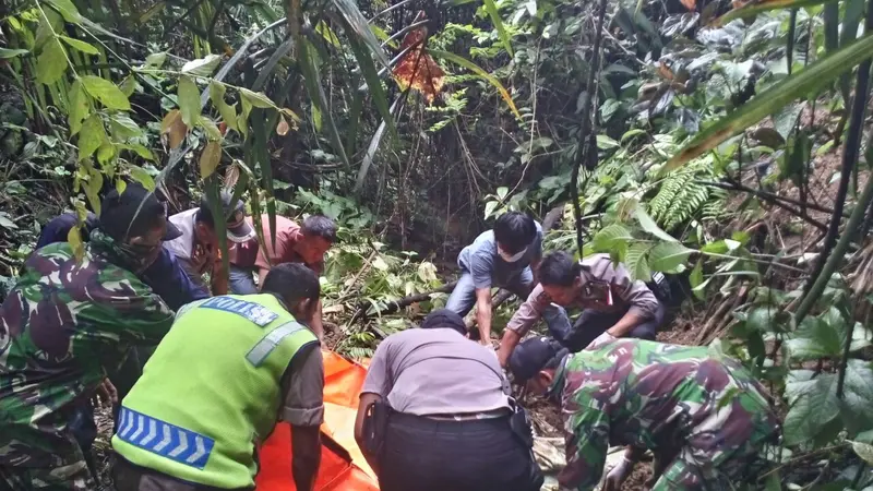 Kerangka Manusia Berbaju Pink Ditemukan di Gunung Halimun Salak