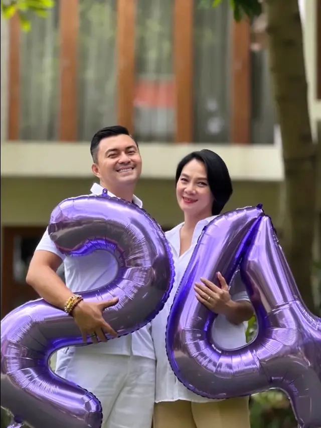 Potret mesra Anjasmara dan Dian Nitami rayakan wedding Anniversary. (Foto: Instagram/anjasmara)