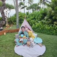 Reino Barack, Syahrini dan Baby R. (Instagram/@princessyahrini)