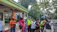 PLN Gandeng Polisi Amankan Total 30 Balon Udara di Trenggalek