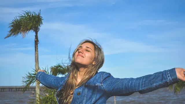 [Bintang] Apapun Keadaannya, 5 Zodiak Ini Happy Terus!