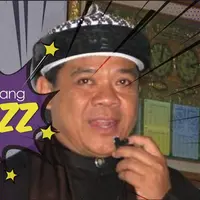 Ternyata ini alasan tak ada batu nisan dan bunga di makam Harry Moekti