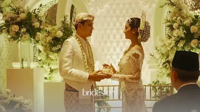 Rendi Jhon Resmi Menikah dengan Glenca Chysara, Suasana Haru Selimuti Proses Ijab Kabul. (YouTube Glenca Chysara)