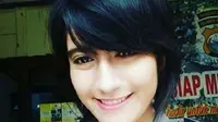 Annisa, Polwan Cantik yang Jadi Inspirasi Anak di Pulau Mistik