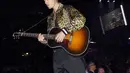 Justin Bieber mempunyai segudang talenta yang memukau. Bahkan, ia juga bisa menciptakan koreografi untuk beberapa tarian di video clipnya. Ia juga mahir bermain alat musik seperti, piano, gitar, terompet. (AFP/Bintang.com)