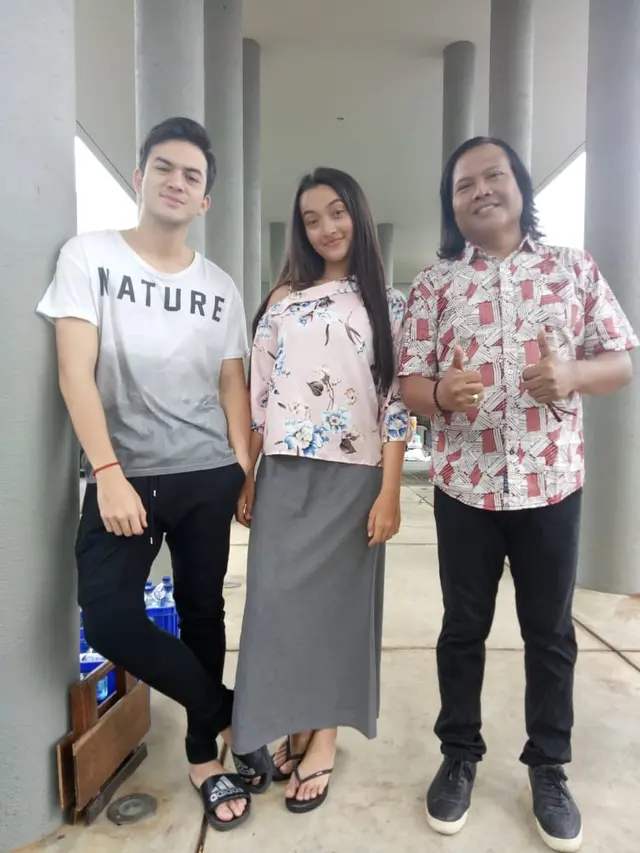 Ageng Kiwi bersama Meghan Domani dan Rizky Nazar