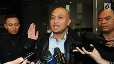 Dirut PJB Investasi Gunawan Yudi Hariyanto usai diperiksa penyidik di Gedung KPK, Jakarta, Kamis (19/7). Gunawan Yudi Hariyanto diperiksa sebagai saksi terkait dugaan suap proyek PLTU Riau-1. (Merdeka.com/Dwi Narwoko)