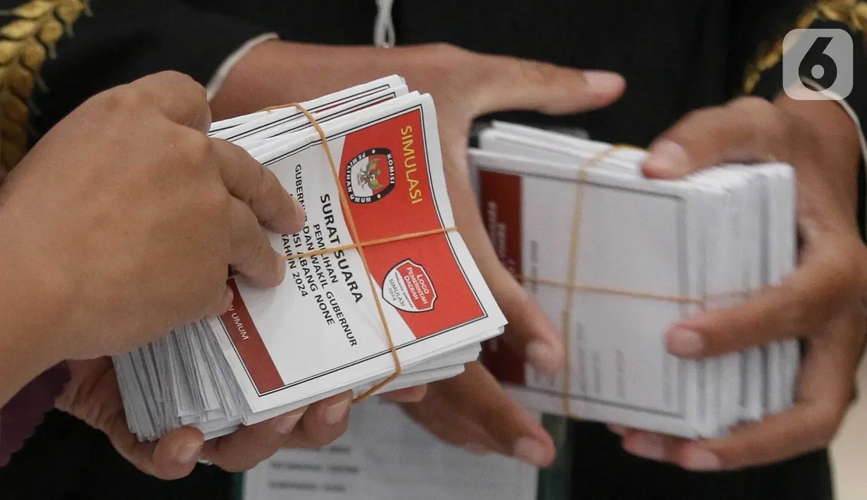 Simulasi ini merupakan arahan dari KPU RI agar saat pelaksanaan pada hari H telah siap. (Liputan6.com/Herman Zakharia)