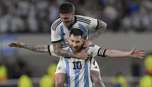 Rodrigo De Paul Ucapkan Pesan untuk Lionel Messi yang Mainkan Laga Terakhirnya: Dia Bikin Saya Lebih Baik