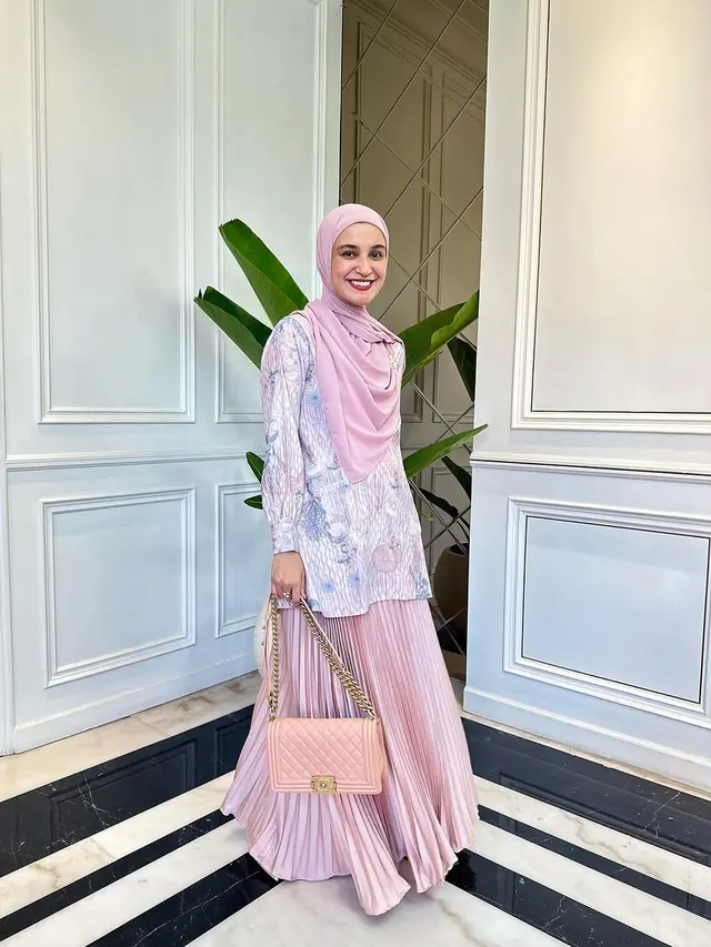 OOTD hijab pakai rok dari artis